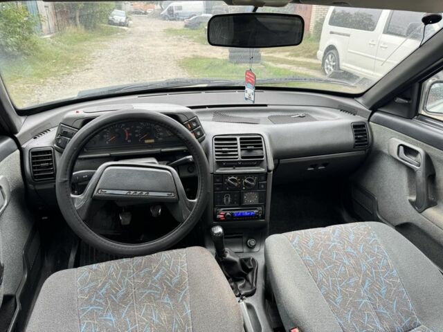 Сірий ВАЗ 2110, об'ємом двигуна 1.5 л та пробігом 200 тис. км за 950 $, фото 2 на Automoto.ua