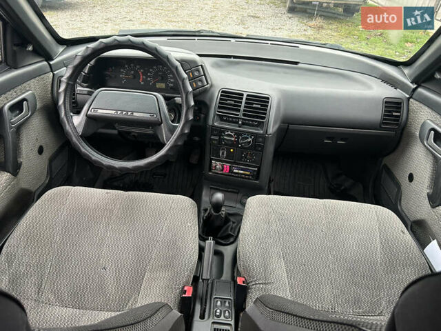 Сірий ВАЗ 2110, об'ємом двигуна 1.5 л та пробігом 270 тис. км за 1999 $, фото 12 на Automoto.ua