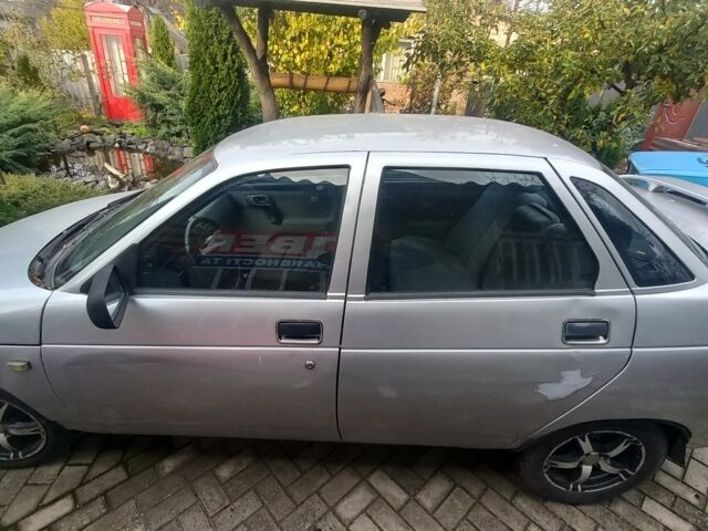 Серый ВАЗ 2110, объемом двигателя 1.5 л и пробегом 300 тыс. км за 1100 $, фото 2 на Automoto.ua