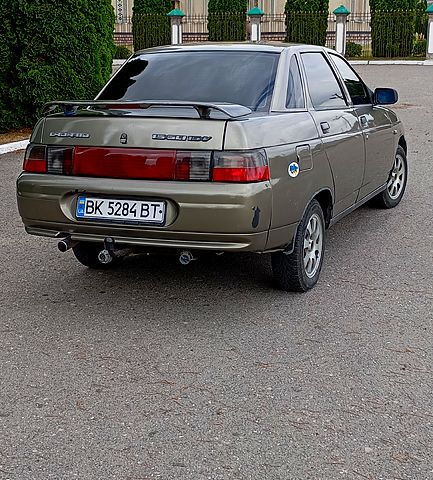Серый ВАЗ 2110, объемом двигателя 1.5 л и пробегом 300 тыс. км за 1550 $, фото 2 на Automoto.ua