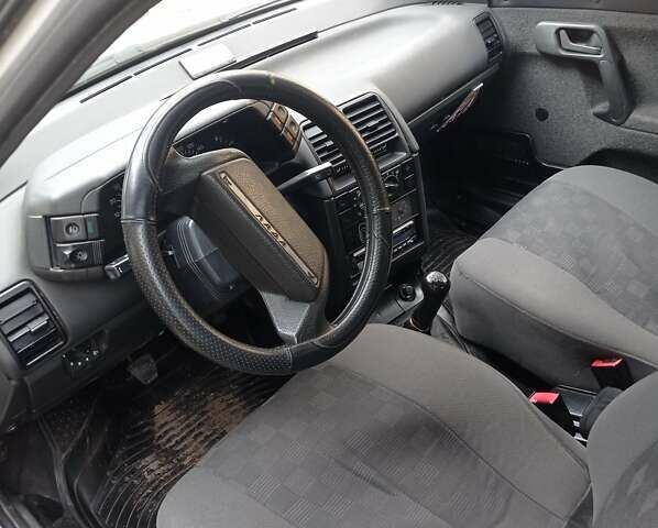 Сірий ВАЗ 2110, об'ємом двигуна 1.5 л та пробігом 236 тис. км за 2200 $, фото 6 на Automoto.ua