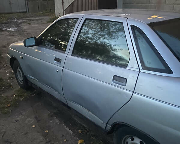 Серый ВАЗ 2110, объемом двигателя 1.5 л и пробегом 204 тыс. км за 904 $, фото 3 на Automoto.ua
