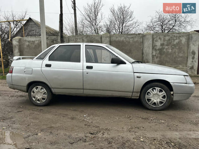 Серый ВАЗ 2110, объемом двигателя 1.6 л и пробегом 270 тыс. км за 1000 $, фото 4 на Automoto.ua