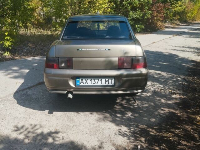 Серый ВАЗ 2110, объемом двигателя 1.5 л и пробегом 300 тыс. км за 2000 $, фото 4 на Automoto.ua