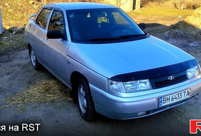 Серый ВАЗ 2110, объемом двигателя 1.5 л и пробегом 321 тыс. км за 2100 $, фото 2 на Automoto.ua