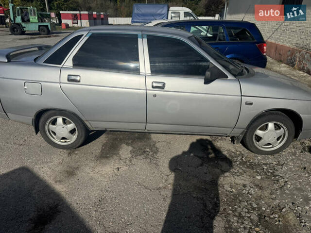 Серый ВАЗ 2110, объемом двигателя 1.5 л и пробегом 280 тыс. км за 1750 $, фото 2 на Automoto.ua