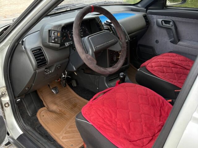 Сірий ВАЗ 2110, об'ємом двигуна 1.5 л та пробігом 263 тис. км за 1999 $, фото 10 на Automoto.ua