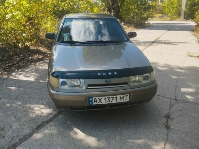 Серый ВАЗ 2110, объемом двигателя 1.5 л и пробегом 300 тыс. км за 2000 $, фото 1 на Automoto.ua