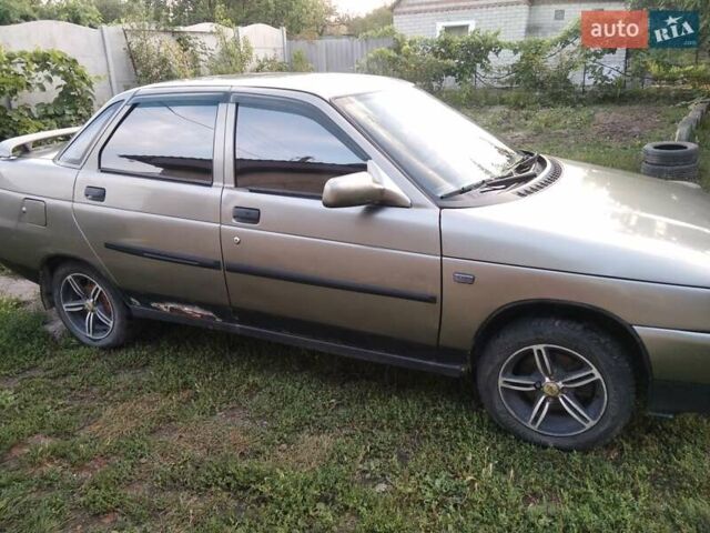 Серый ВАЗ 2110, объемом двигателя 1.5 л и пробегом 210 тыс. км за 1600 $, фото 2 на Automoto.ua