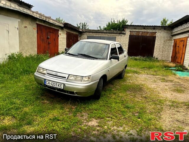Серый ВАЗ 2110, объемом двигателя 1.5 л и пробегом 200 тыс. км за 1500 $, фото 1 на Automoto.ua