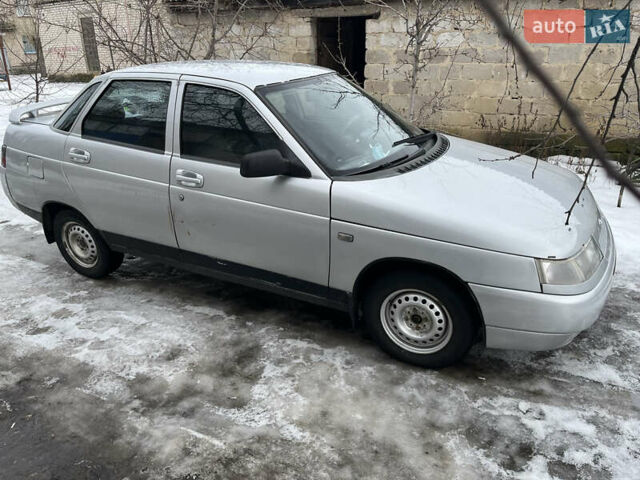 Серый ВАЗ 2110, объемом двигателя 1.5 л и пробегом 250 тыс. км за 1350 $, фото 2 на Automoto.ua