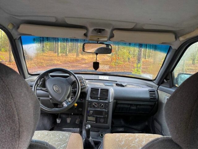 Сірий ВАЗ 2110, об'ємом двигуна 1.5 л та пробігом 180 тис. км за 1185 $, фото 7 на Automoto.ua