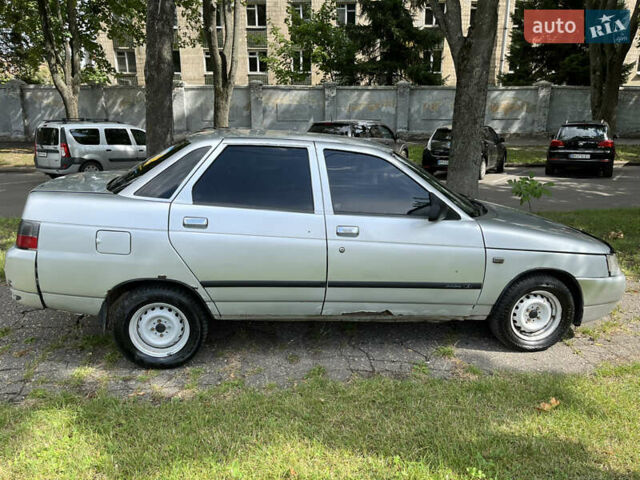 Серый ВАЗ 2110, объемом двигателя 1.5 л и пробегом 308 тыс. км за 1500 $, фото 4 на Automoto.ua