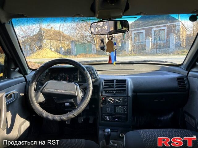 Серый ВАЗ 2110, объемом двигателя 1.5 л и пробегом 250 тыс. км за 1800 $, фото 4 на Automoto.ua