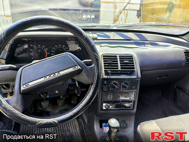 Серый ВАЗ 2110, объемом двигателя 1.5 л и пробегом 423 тыс. км за 890 $, фото 7 на Automoto.ua