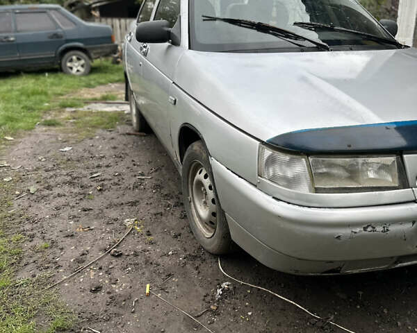 Серый ВАЗ 2110, объемом двигателя 1.5 л и пробегом 300 тыс. км за 900 $, фото 2 на Automoto.ua