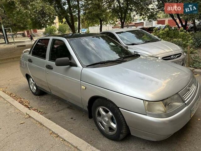 Серый ВАЗ 2110, объемом двигателя 1.5 л и пробегом 197 тыс. км за 2000 $, фото 1 на Automoto.ua