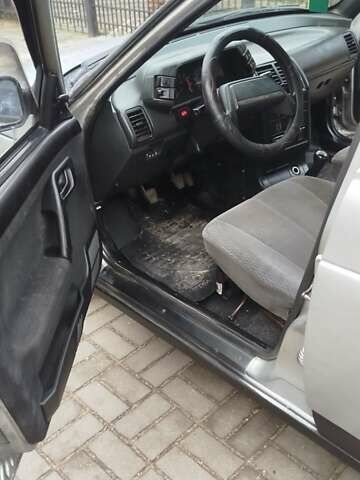 Сірий ВАЗ 2110, об'ємом двигуна 1.5 л та пробігом 168 тис. км за 1950 $, фото 10 на Automoto.ua
