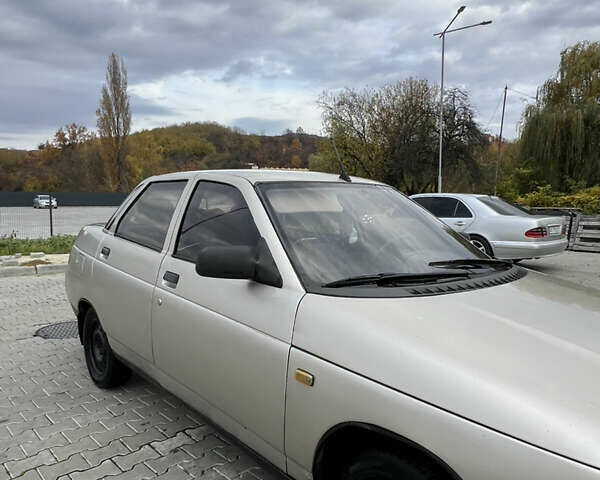 Серый ВАЗ 2110, объемом двигателя 1.5 л и пробегом 250 тыс. км за 1550 $, фото 4 на Automoto.ua