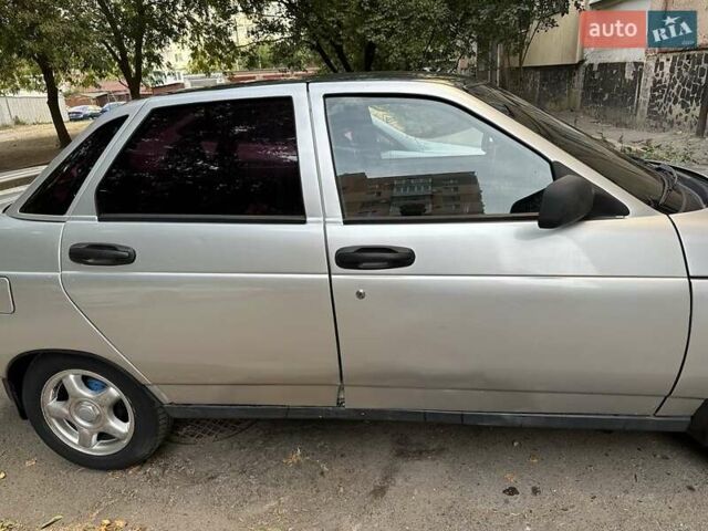Серый ВАЗ 2110, объемом двигателя 1.5 л и пробегом 197 тыс. км за 2000 $, фото 3 на Automoto.ua