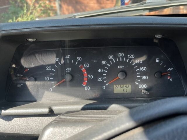 Серый ВАЗ 2110, объемом двигателя 1.5 л и пробегом 227 тыс. км за 1350 $, фото 10 на Automoto.ua