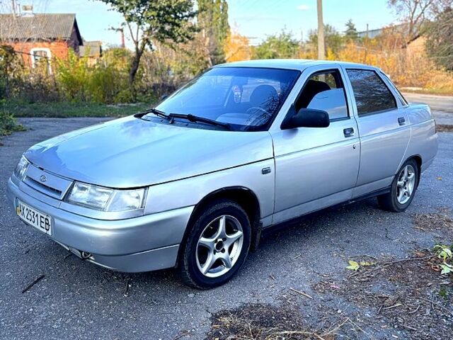 Серый ВАЗ 2110, объемом двигателя 1.5 л и пробегом 200 тыс. км за 1600 $, фото 1 на Automoto.ua