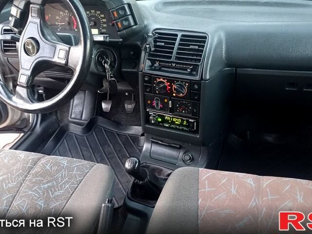 Серый ВАЗ 2110, объемом двигателя 1.5 л и пробегом 171 тыс. км за 2100 $, фото 8 на Automoto.ua