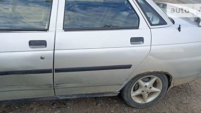 Серый ВАЗ 2110, объемом двигателя 1.5 л и пробегом 170 тыс. км за 1000 $, фото 2 на Automoto.ua