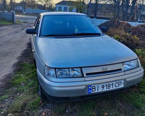 Серый ВАЗ 2110, объемом двигателя 1.5 л и пробегом 150 тыс. км за 1100 $, фото 2 на Automoto.ua