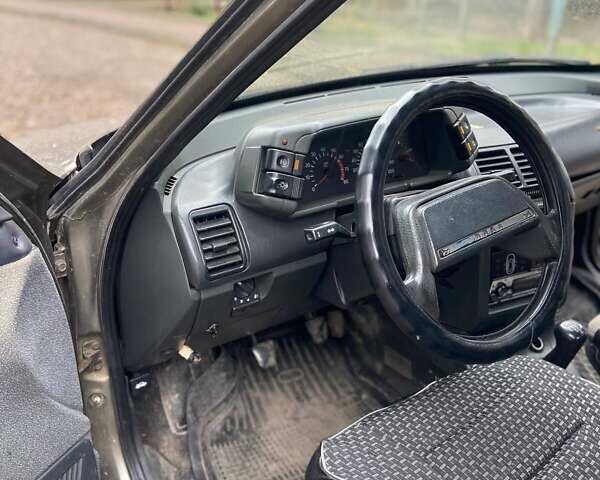Серый ВАЗ 2110, объемом двигателя 1.5 л и пробегом 320 тыс. км за 1000 $, фото 6 на Automoto.ua