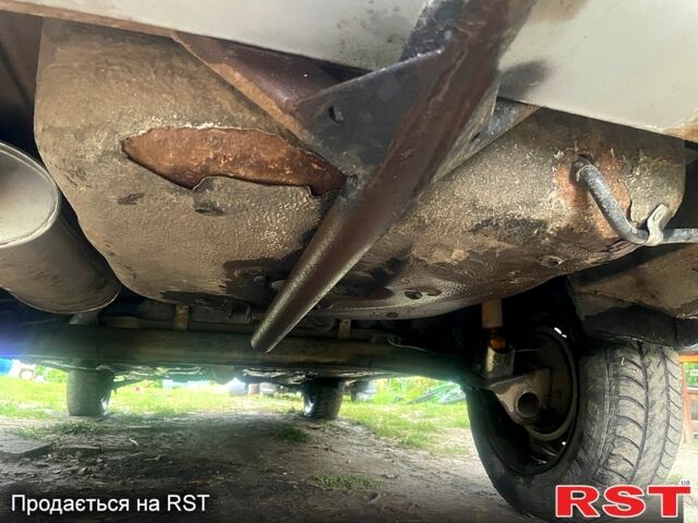 Серый ВАЗ 2110, объемом двигателя 1.6 л и пробегом 307 тыс. км за 1680 $, фото 4 на Automoto.ua