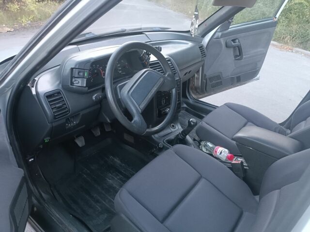 Серый ВАЗ 2110, объемом двигателя 1.5 л и пробегом 35 тыс. км за 1750 $, фото 5 на Automoto.ua