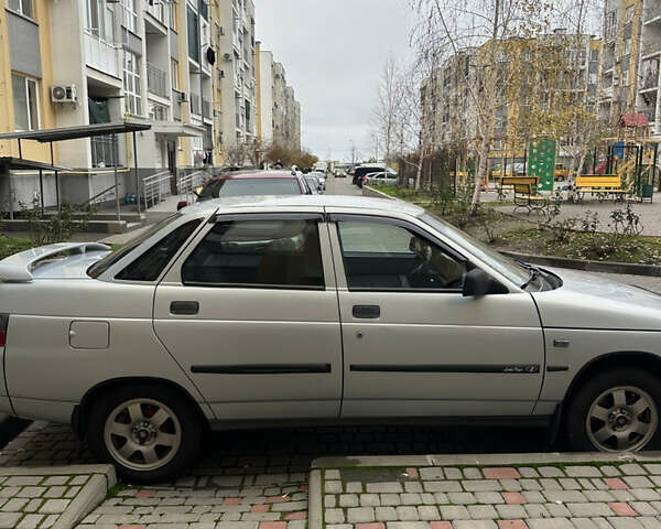 Серый ВАЗ 2110, объемом двигателя 1.5 л и пробегом 147 тыс. км за 1950 $, фото 6 на Automoto.ua