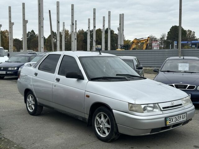 Серый ВАЗ 2110, объемом двигателя 1.5 л и пробегом 200 тыс. км за 1350 $, фото 1 на Automoto.ua