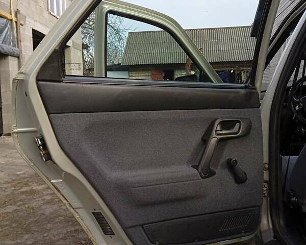 Серый ВАЗ 2110, объемом двигателя 1.5 л и пробегом 130 тыс. км за 1500 $, фото 8 на Automoto.ua