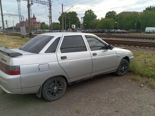 Серый ВАЗ 2110, объемом двигателя 1.5 л и пробегом 225 тыс. км за 1200 $, фото 4 на Automoto.ua