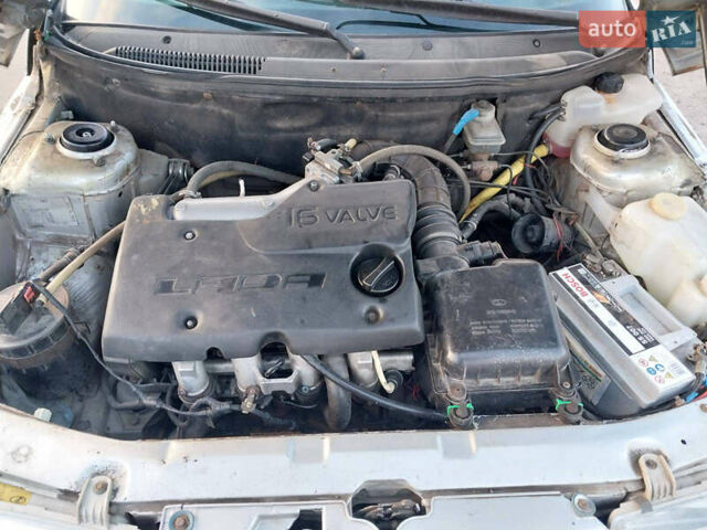 Серый ВАЗ 2110, объемом двигателя 1.5 л и пробегом 370 тыс. км за 1350 $, фото 6 на Automoto.ua