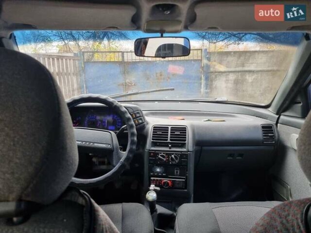 Серый ВАЗ 2110, объемом двигателя 1.6 л и пробегом 200 тыс. км за 1000 $, фото 2 на Automoto.ua