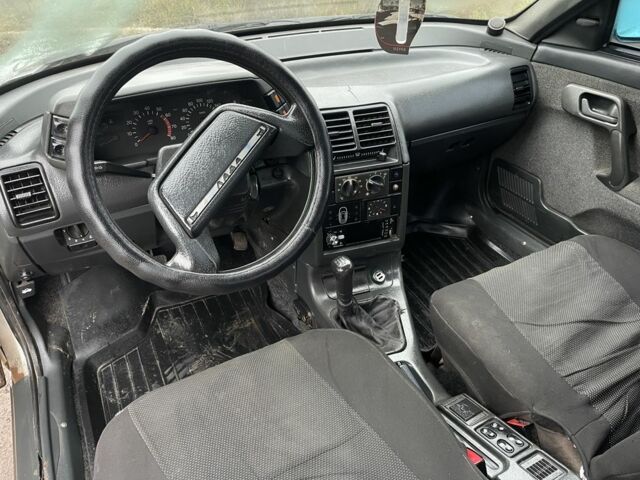 Серый ВАЗ 2110, объемом двигателя 1.6 л и пробегом 200 тыс. км за 1500 $, фото 6 на Automoto.ua