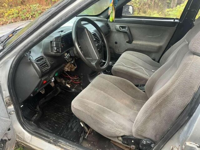 Серый ВАЗ 2110, объемом двигателя 1 л и пробегом 20 тыс. км за 595 $, фото 7 на Automoto.ua