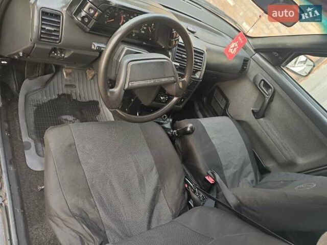 Серый ВАЗ 2110, объемом двигателя 1.5 л и пробегом 170 тыс. км за 1650 $, фото 3 на Automoto.ua