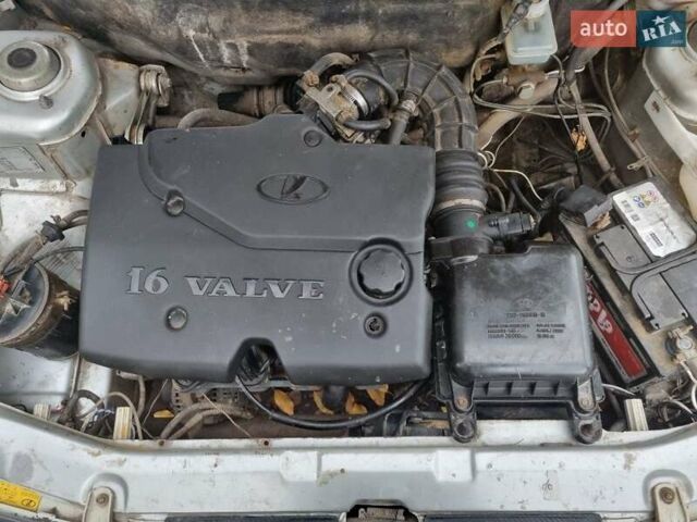 Серый ВАЗ 2110, объемом двигателя 1.6 л и пробегом 200 тыс. км за 1000 $, фото 1 на Automoto.ua