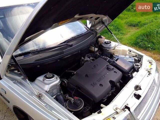 Серый ВАЗ 2110, объемом двигателя 1.6 л и пробегом 200 тыс. км за 2800 $, фото 2 на Automoto.ua