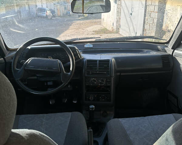 Сірий ВАЗ 2110, об'ємом двигуна 1.5 л та пробігом 238 тис. км за 1900 $, фото 6 на Automoto.ua