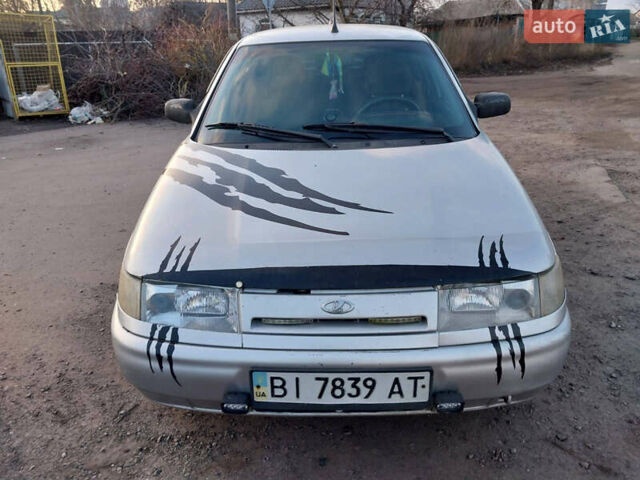 Серый ВАЗ 2110, объемом двигателя 1.5 л и пробегом 370 тыс. км за 1350 $, фото 3 на Automoto.ua