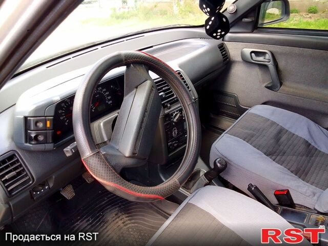 Серый ВАЗ 2110, объемом двигателя 1.6 л и пробегом 200 тыс. км за 2800 $, фото 2 на Automoto.ua