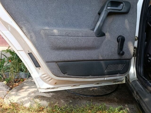 ВАЗ 2110 2004 в Никополе на Automoto.ua Серый ВАЗ 2110, объемом двигателя 1 л и пробегом 205 тыс. км за 1600 $, фото 3 на Automoto.ua