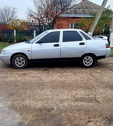 Серый ВАЗ 2110, объемом двигателя 1.5 л и пробегом 230 тыс. км за 1350 $, фото 5 на Automoto.ua