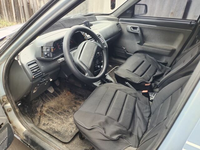 Сірий ВАЗ 2110, об'ємом двигуна 1.6 л та пробігом 1000 тис. км за 1301 $, фото 6 на Automoto.ua