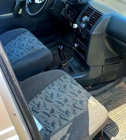 Серый ВАЗ 2110, объемом двигателя 1.6 л и пробегом 200 тыс. км за 1800 $, фото 4 на Automoto.ua